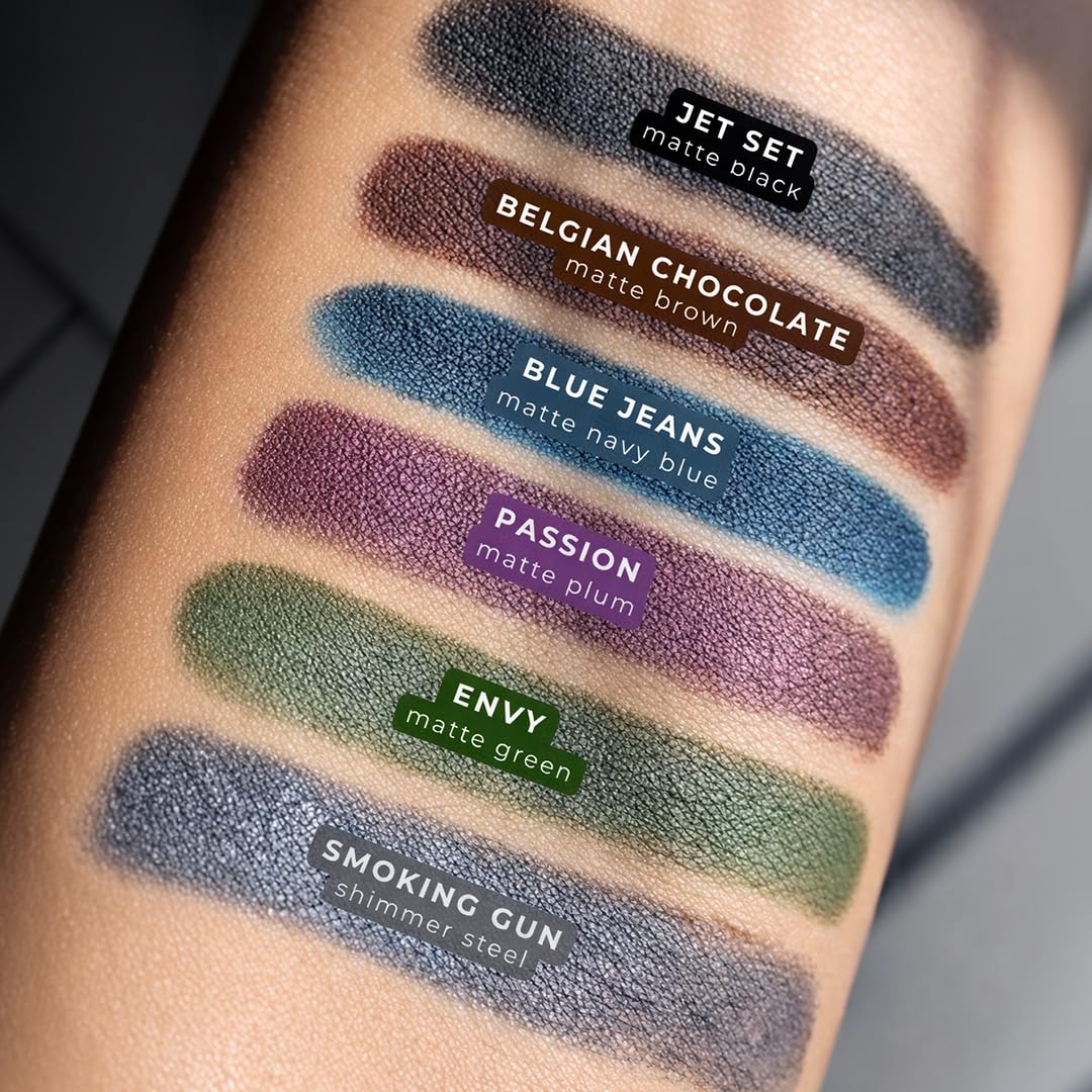 Honeybee Gardens Effortless Eye Liner Pencil, Jet Set Black, Smooth Long-Wearing, Rich Pigment, Vegan & Gluten-Free Honeybee GardensBuy Supplements Australia