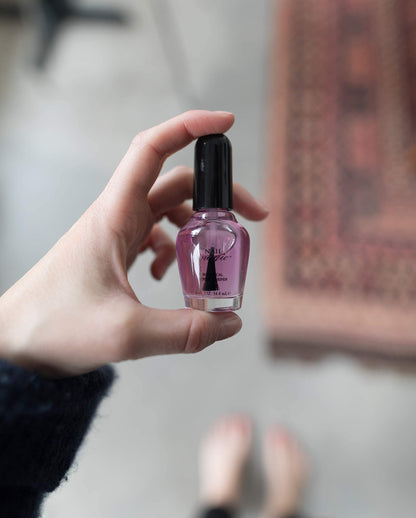 Nail Magic Fingernail Strengthener, Strengthen Brittle Nails with this Silica Rich Horsetail herb Botanical Nail Strengthener,